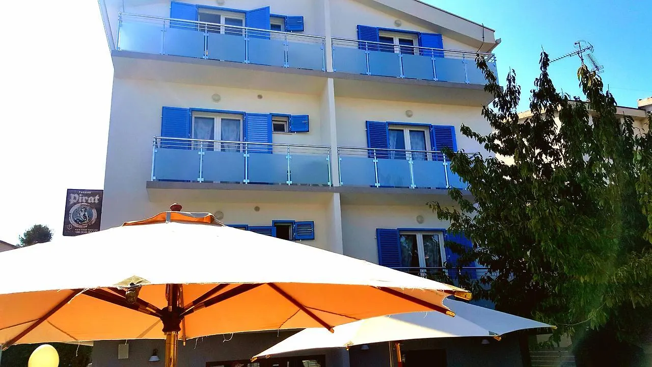 Bed and Breakfast Pansion Pirat Petrcane Croazia
