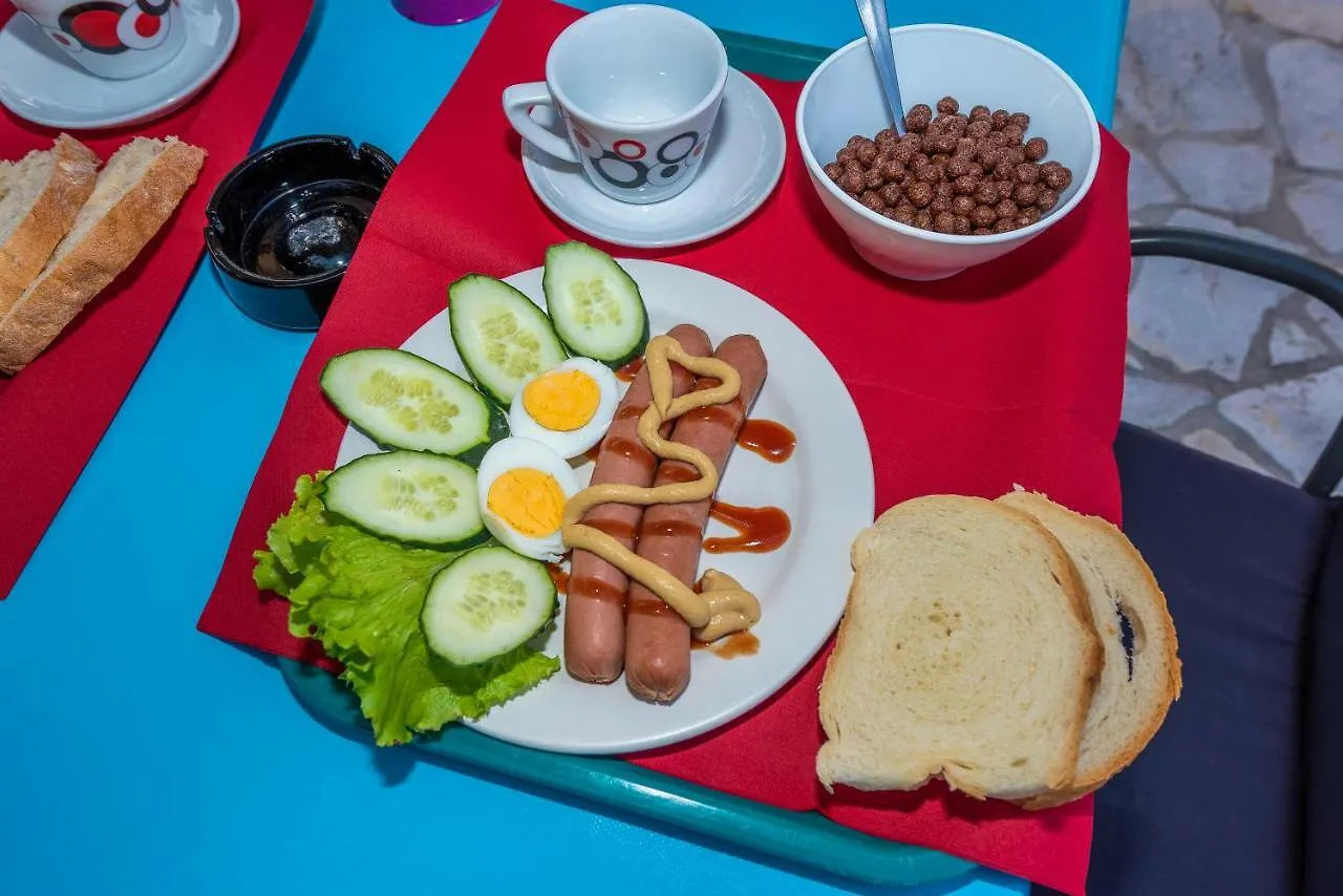 Bed and Breakfast Pansion Pirat Petrcane 3*,  Croazia