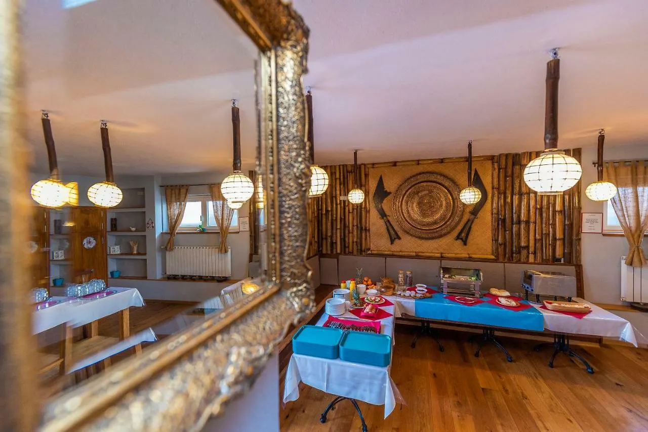 Bed and Breakfast Pansion Pirat Petrcane