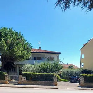 Pensjonat Iskra ***